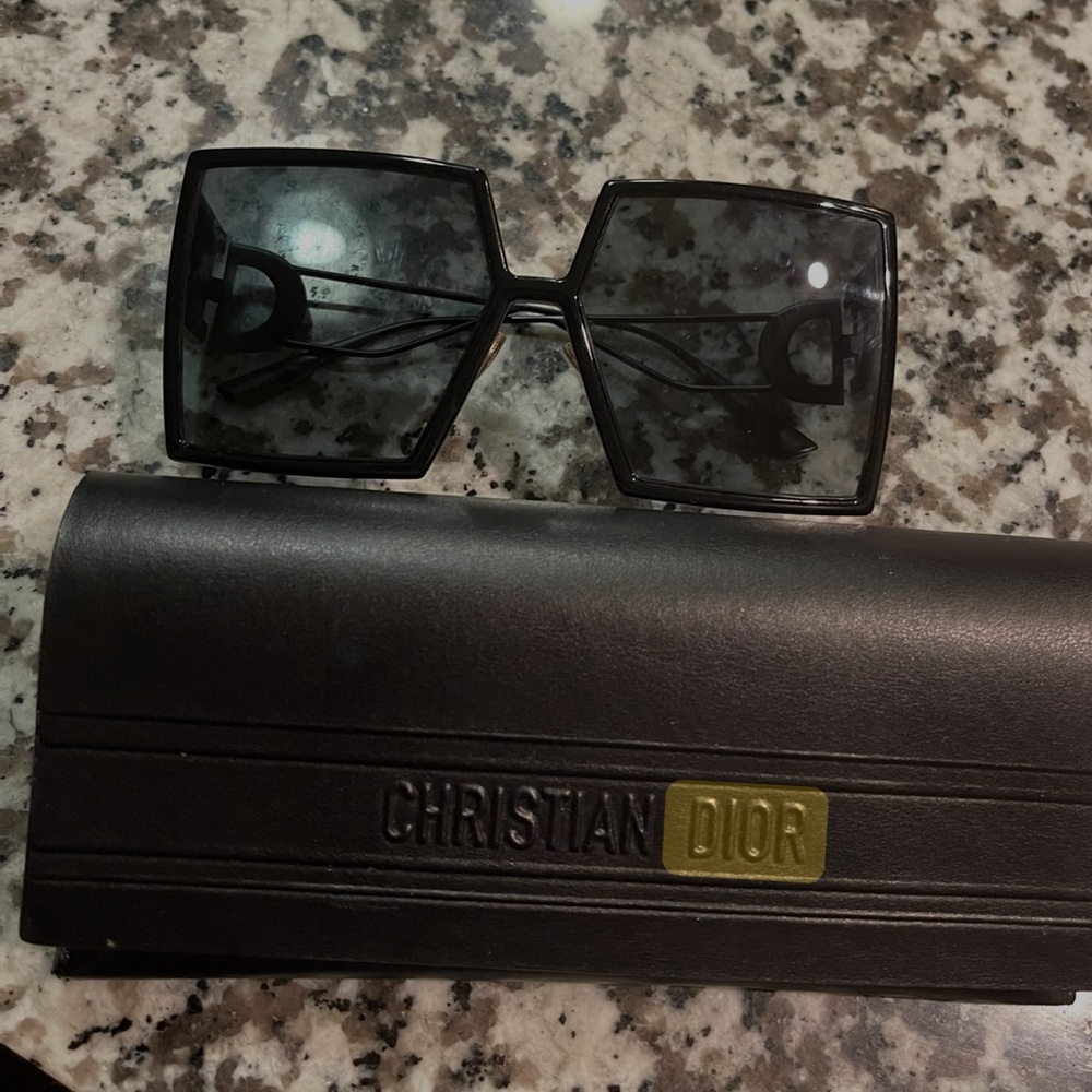 Christian Dior Black Square Sunglasses 30 Montaigne